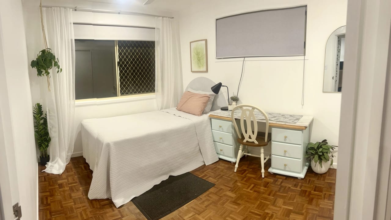 Furnished room with own bathroom