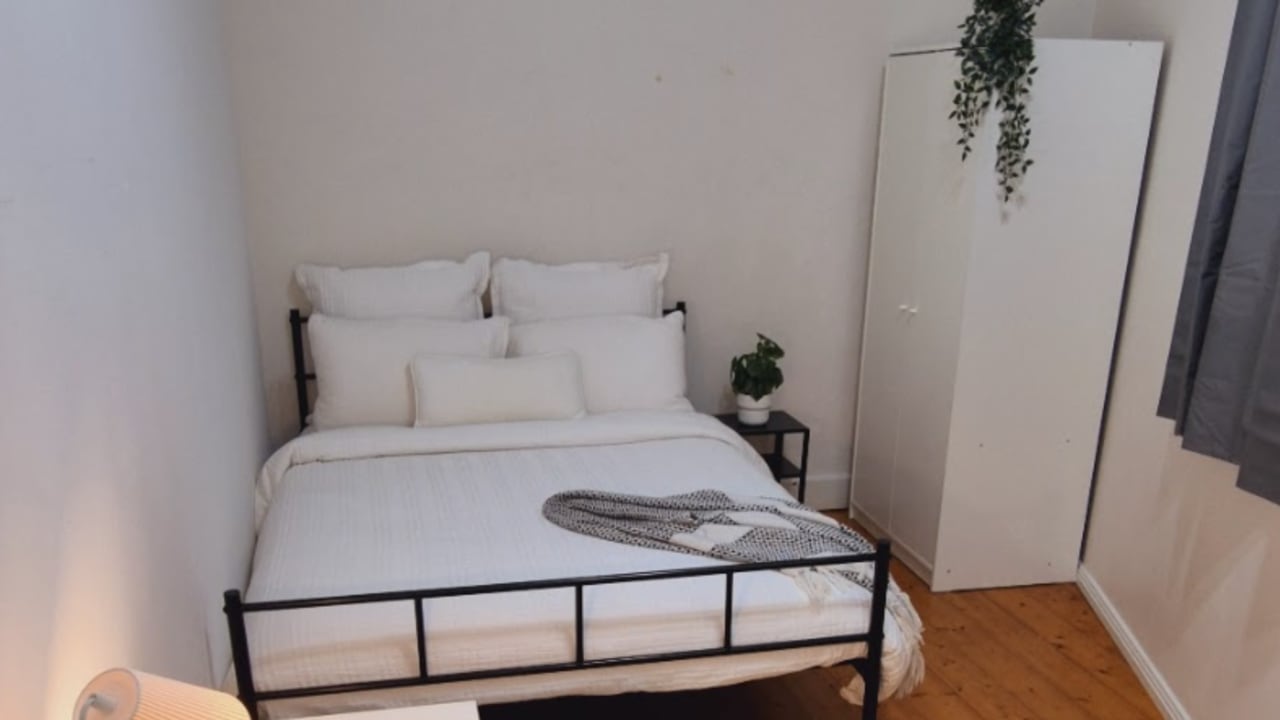 Furnished room in a flatshare