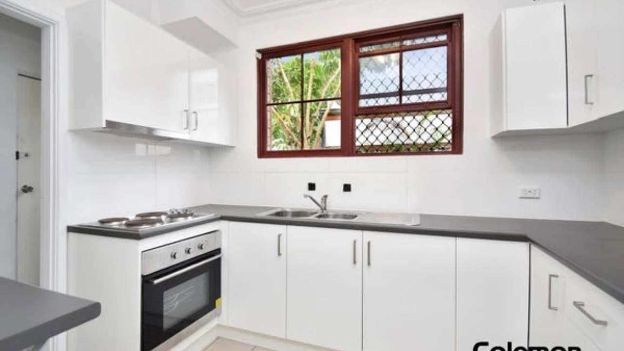 Whole property with 2 rooms for rent