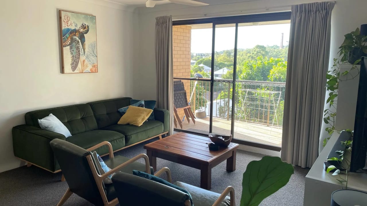 Unfurnished room in a flatshare