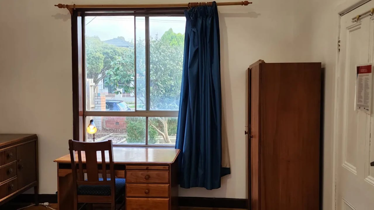 Furnished room in a share house