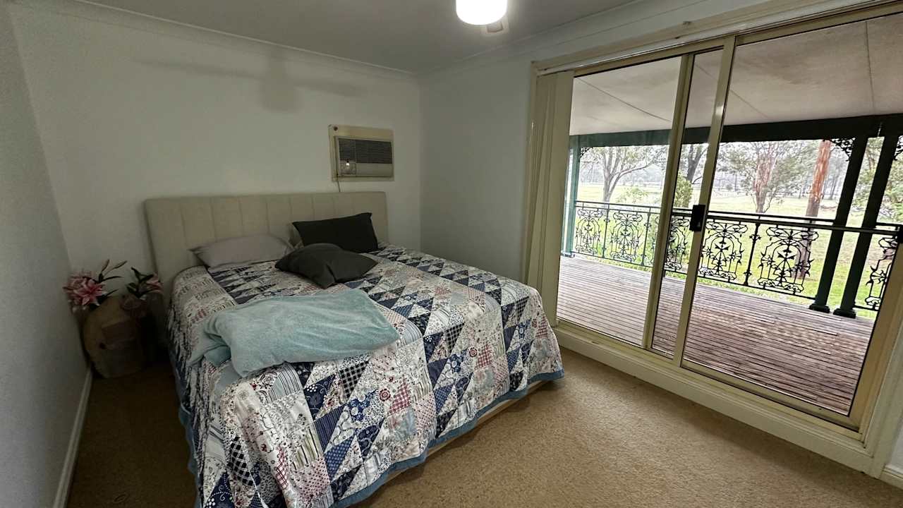 Unfurnished room with own bathroom