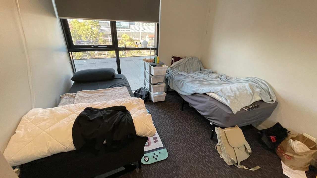 Furnished room in a flatshare