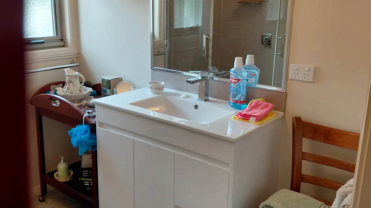 Whole property with 2 rooms for rent