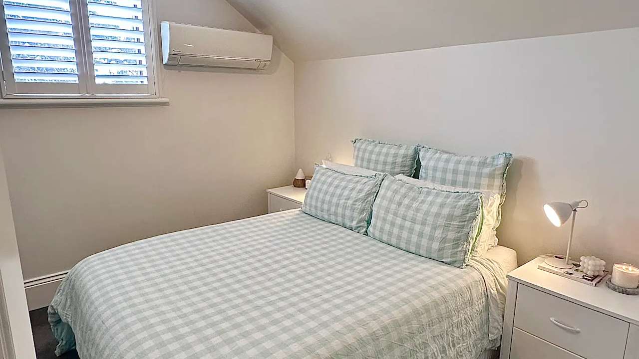 Unfurnished room in a share house