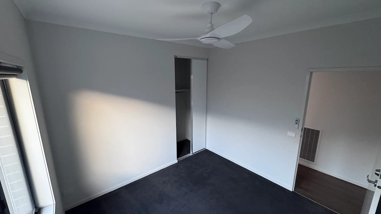 Unfurnished room in a share house