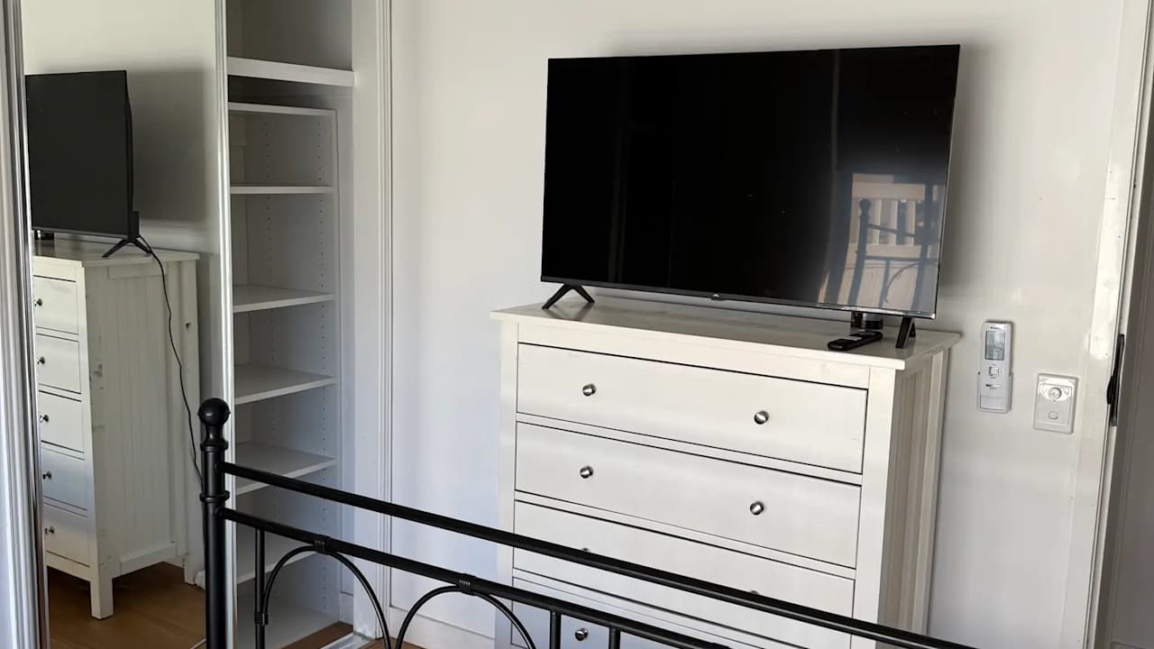 Furnished room with own bathroom