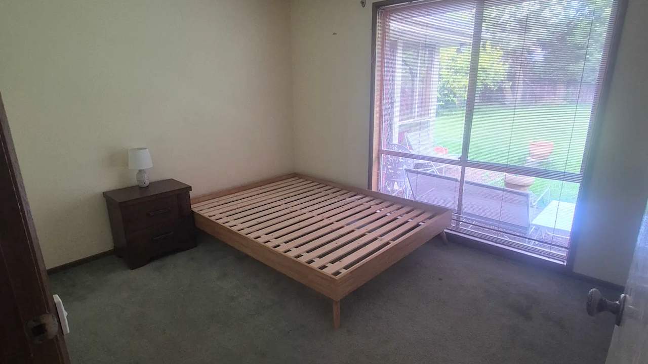 Unfurnished room with own bathroom