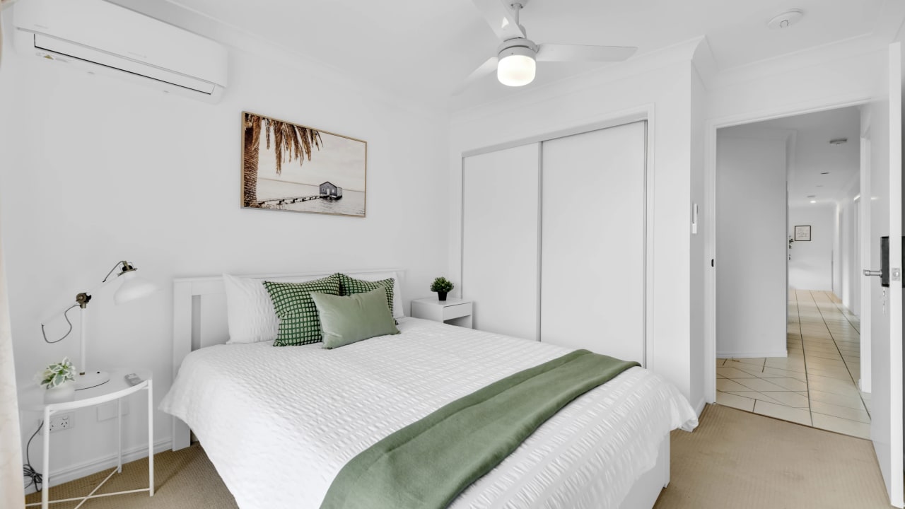 Furnished room with own bathroom