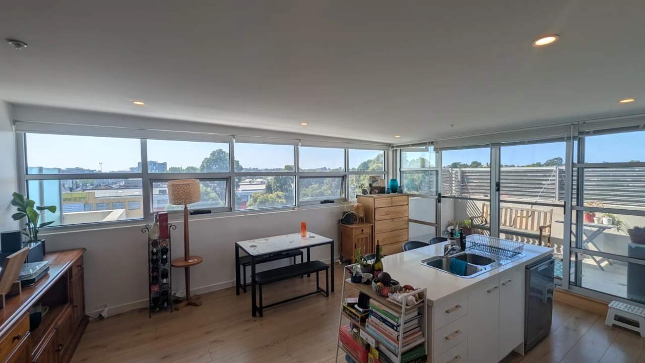 Unfurnished room in a flatshare
