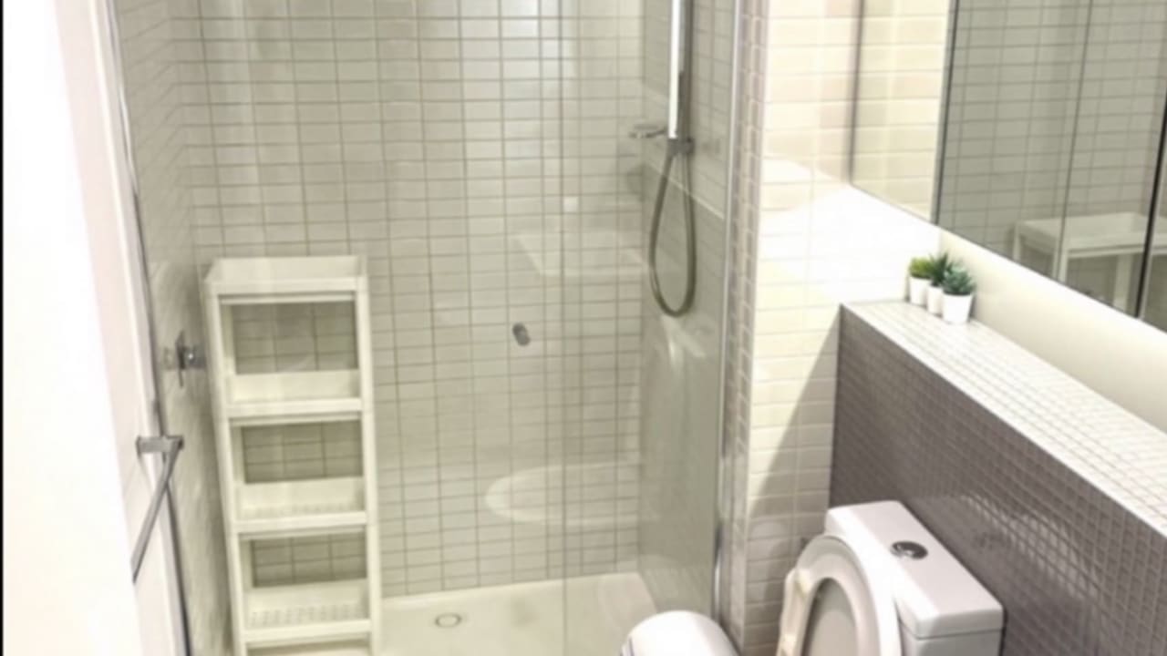 Furnished room in a flatshare