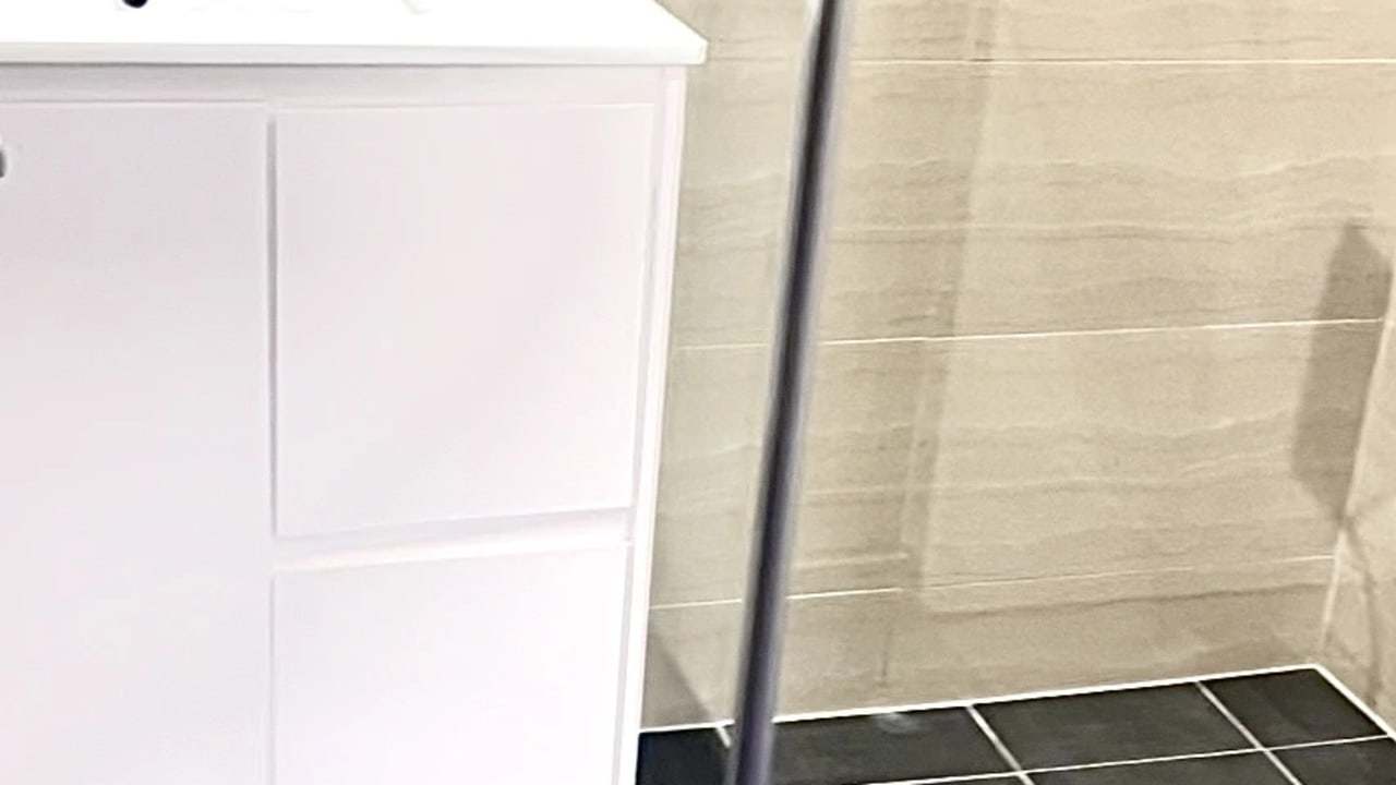 Furnished room with own bathroom