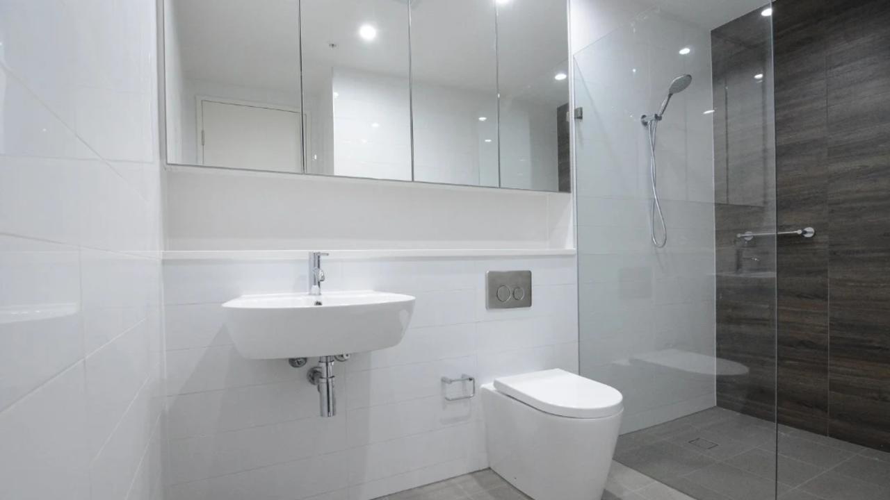 Whole property with 2 rooms for rent