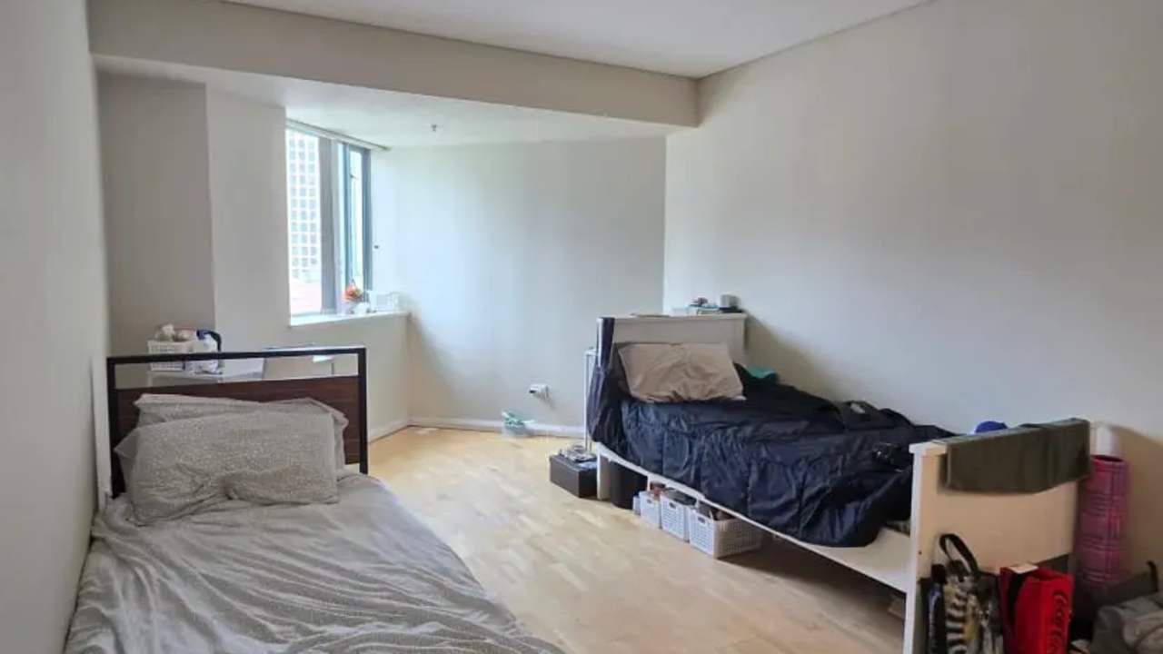 Furnished room with ensuite in a flatshare