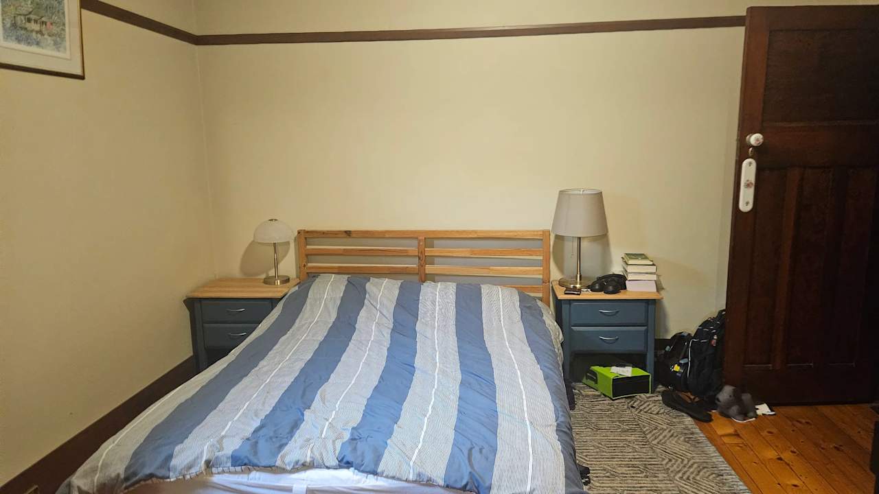 Unfurnished room in a share house