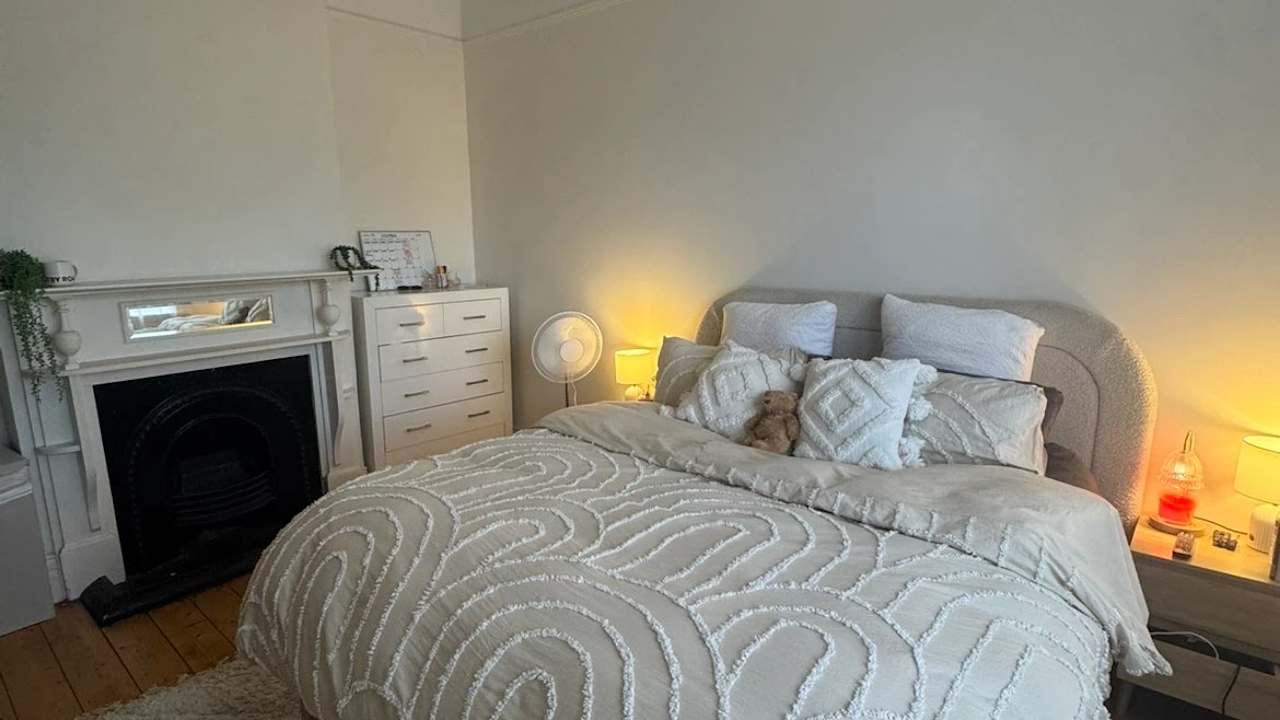 Unfurnished room in a share house