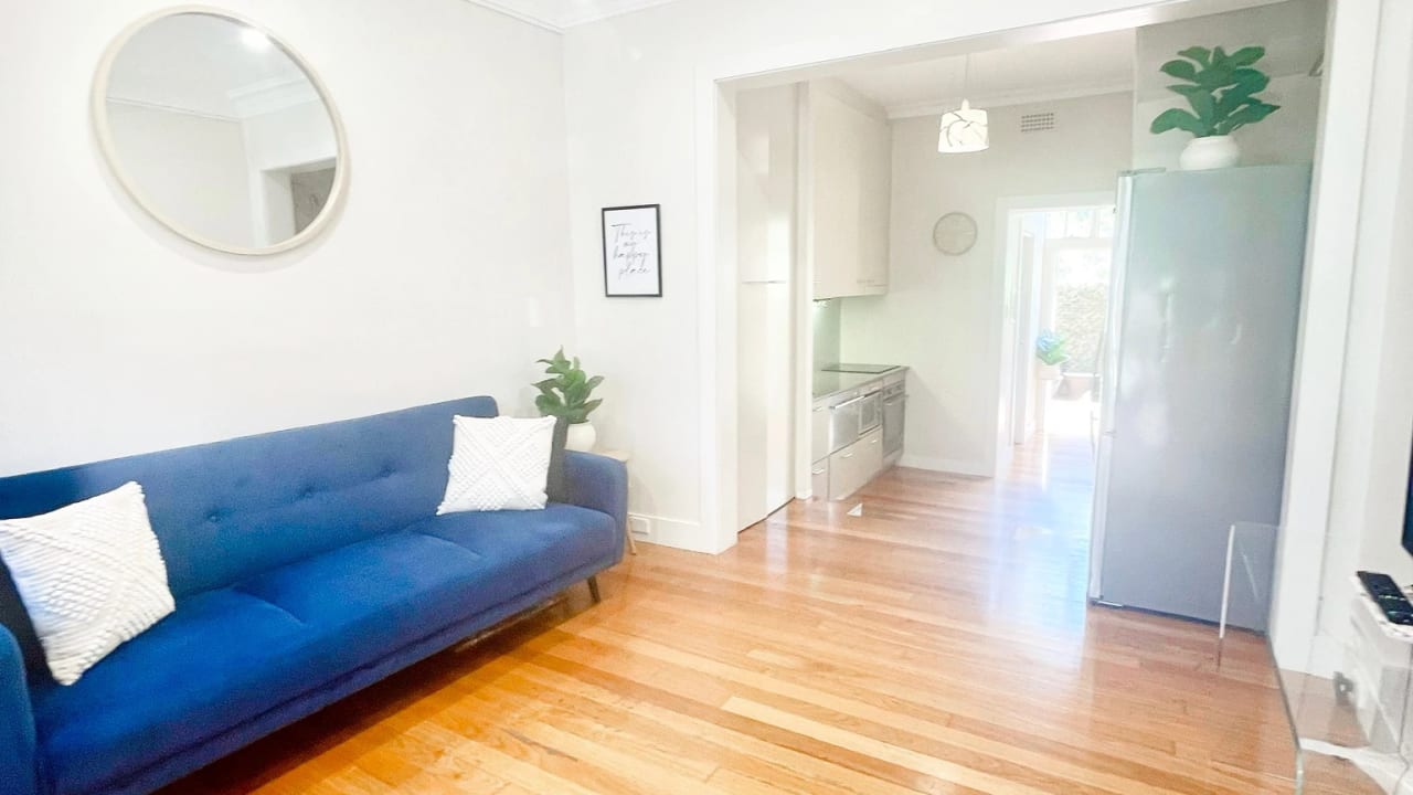 Whole property with 2 rooms for rent