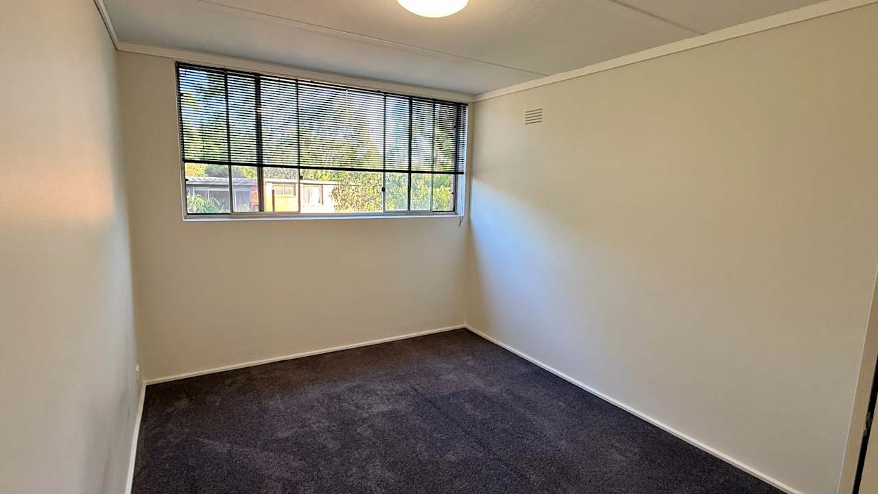 Unfurnished room in a flatshare