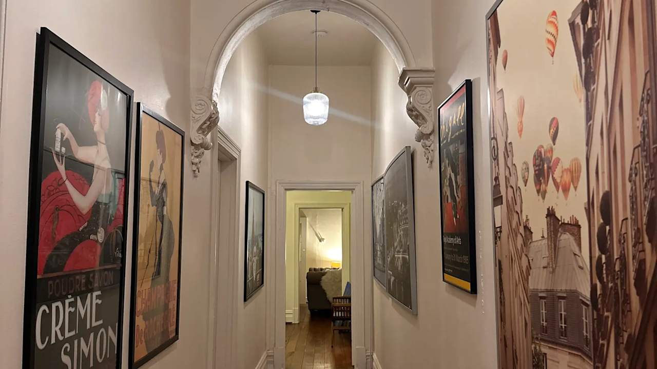 Furnished room in a share house