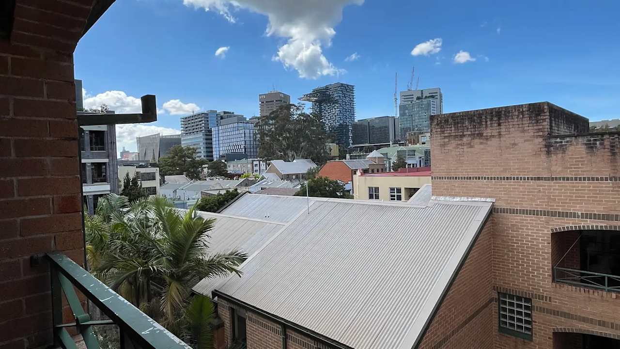 Whole property with 2 rooms for rent