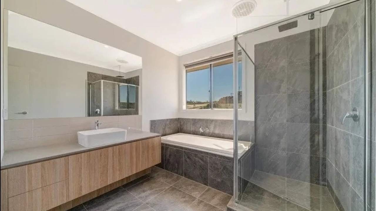 Room in a share house
