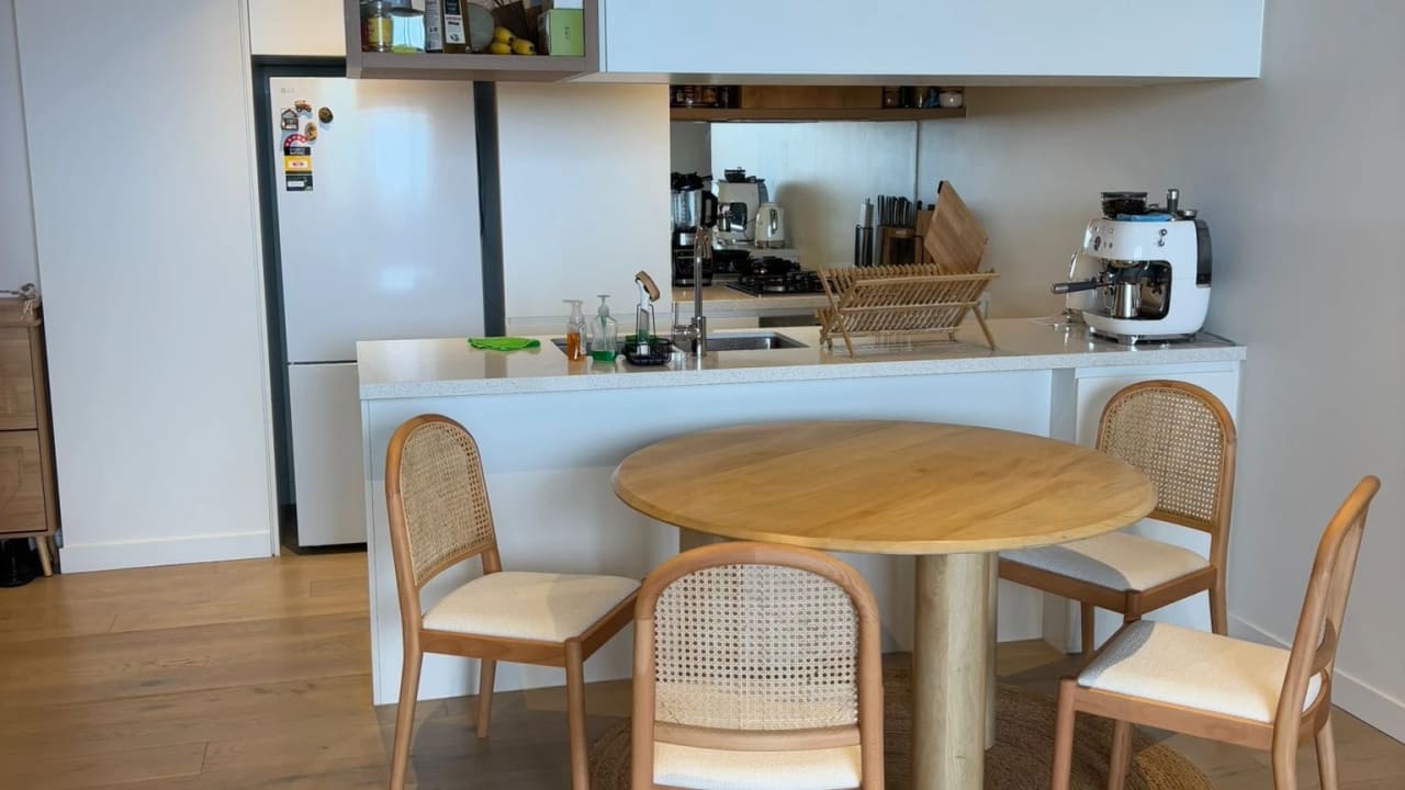 Room in a share house