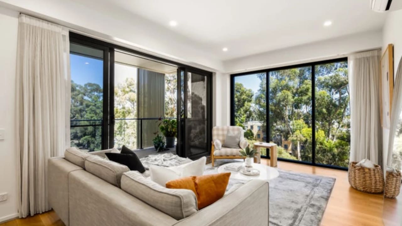 Unfurnished room in a flatshare