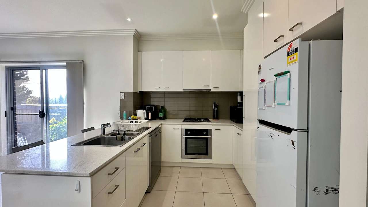 Unfurnished room in a share house