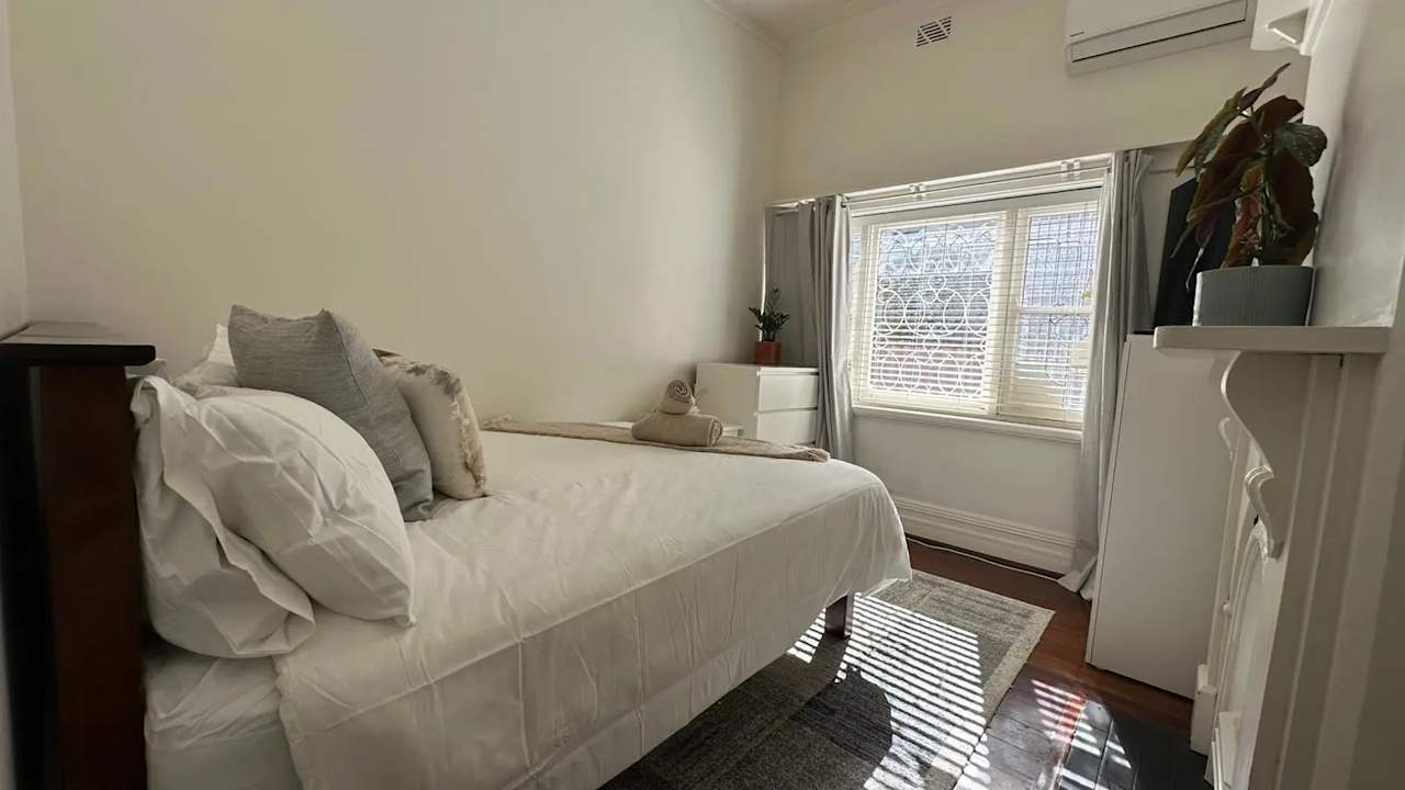 Furnished room with own bathroom