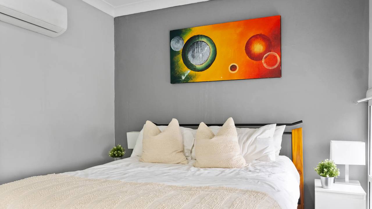 Furnished room in a share house