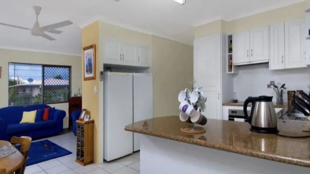 Room in a share house