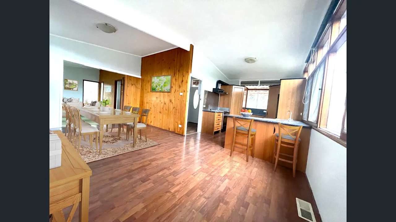 Room in a share house