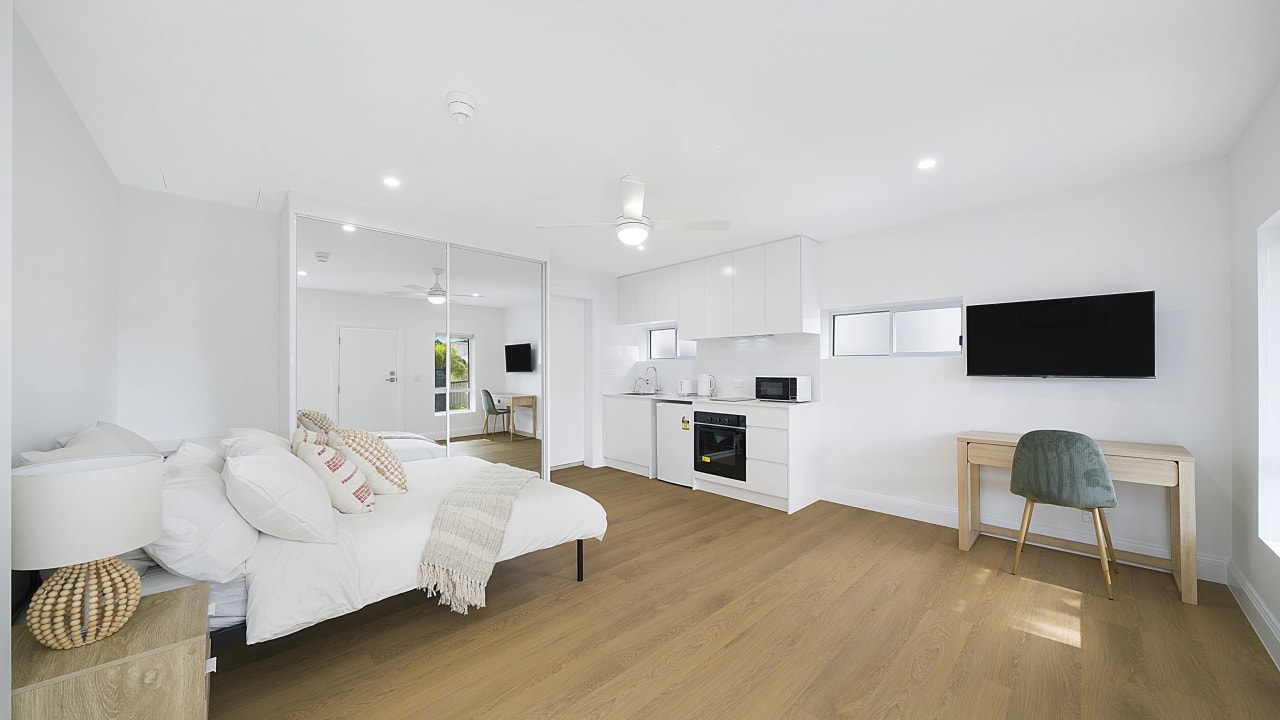 Room studio flat for rent