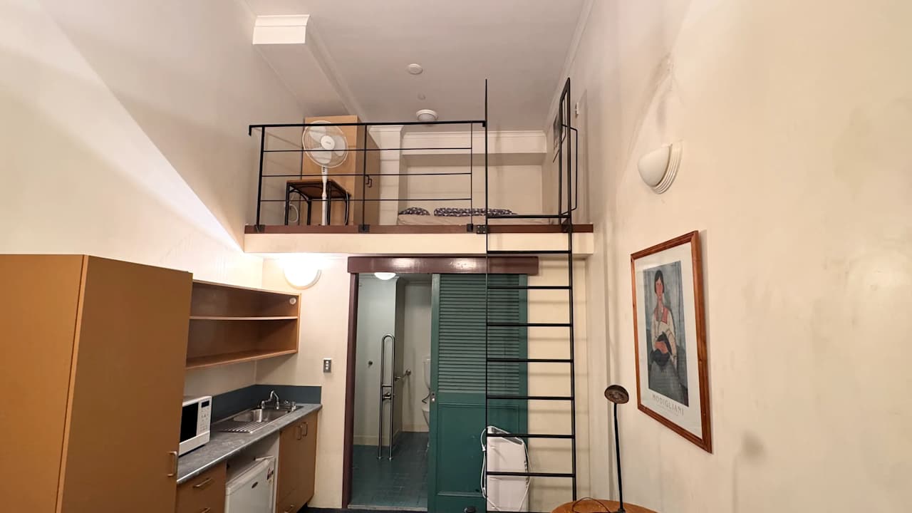 Furnished room studio flat for rent