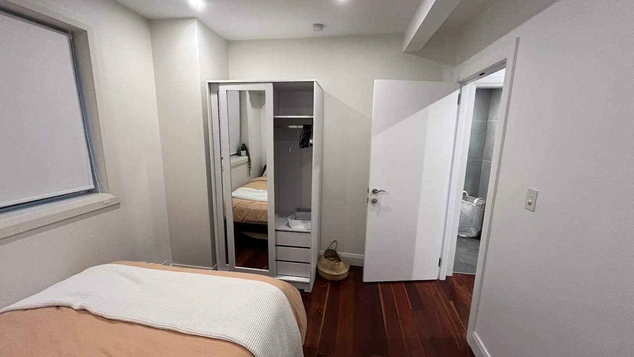 Furnished room in a share house