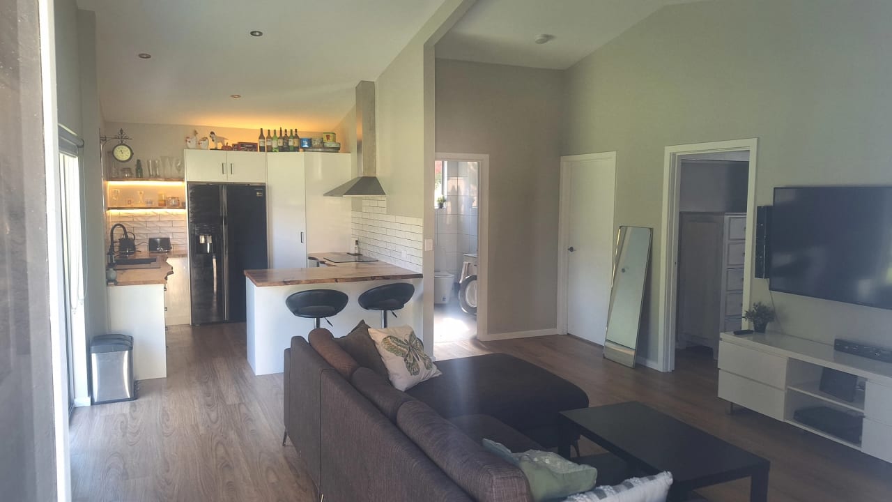 Whole property with 2 rooms for rent