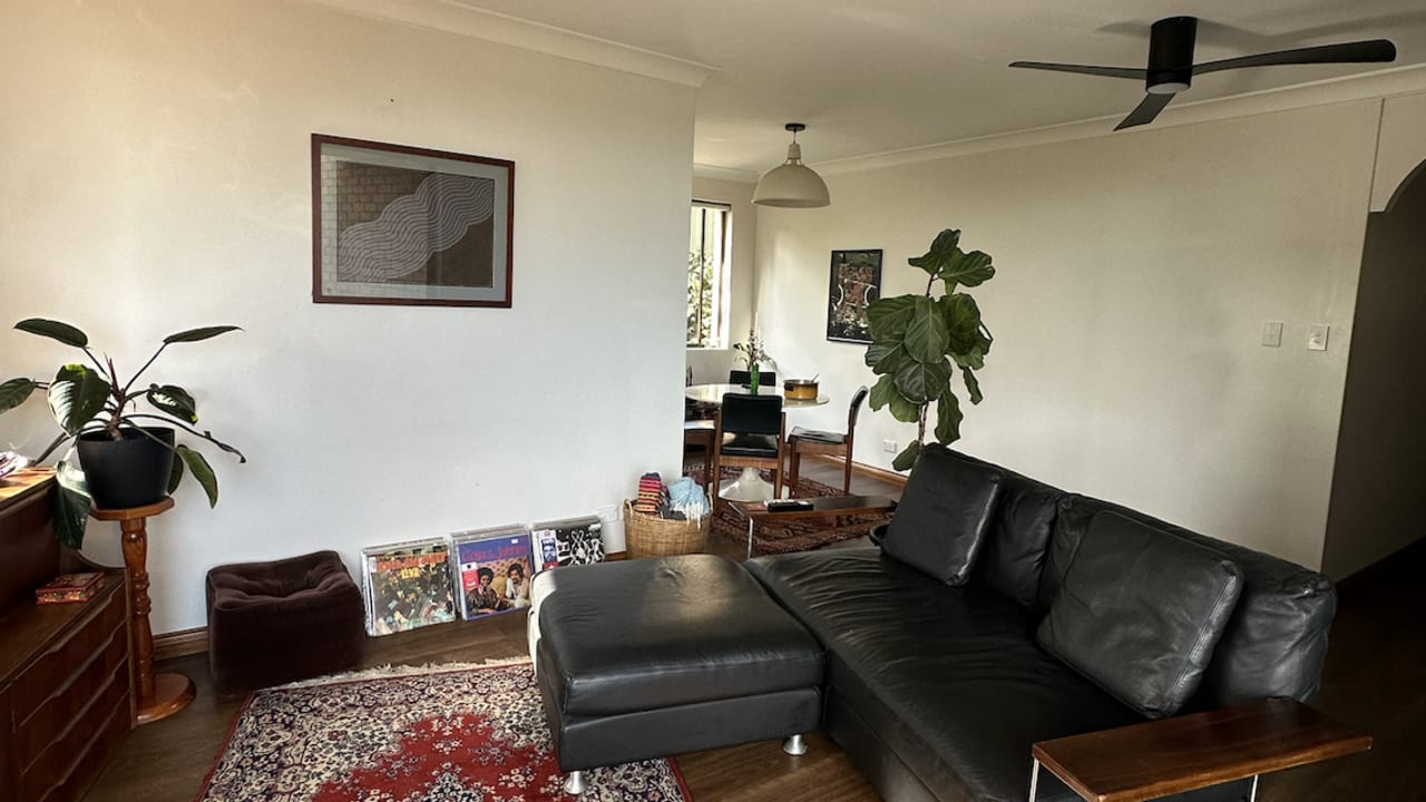Furnished room in a flatshare