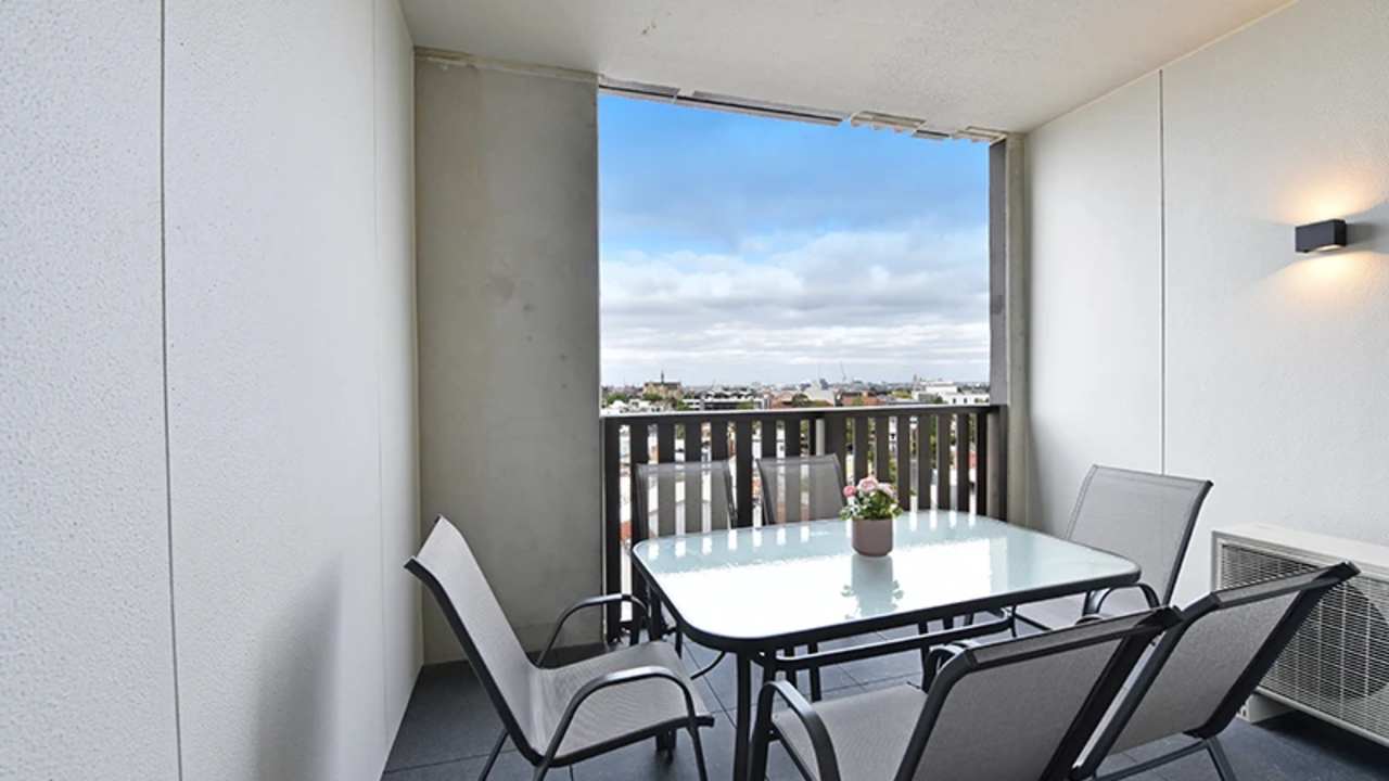 Whole property with 2 rooms for rent