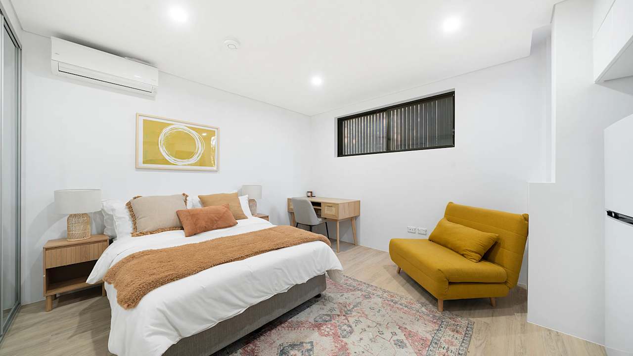 Room studio flat for rent