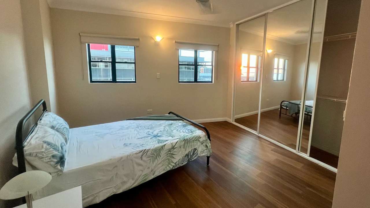 Furnished room in a flatshare