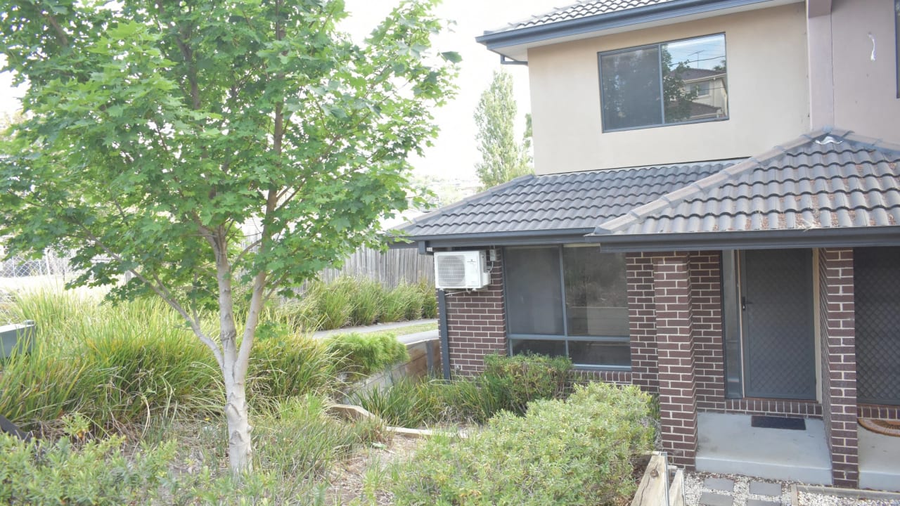 Room with ensuite in a share house