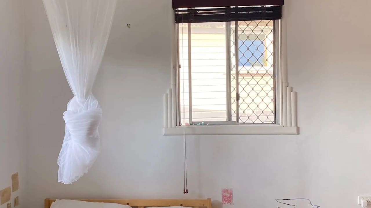 Unfurnished room in a share house