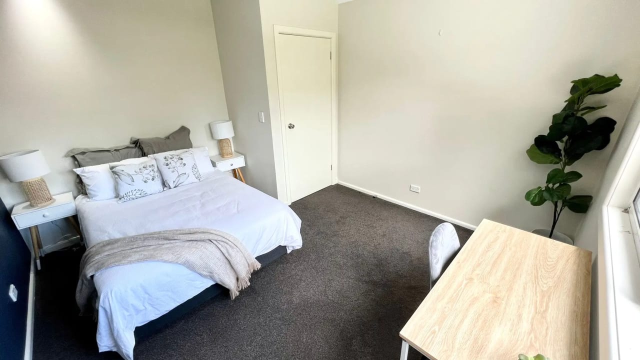 Room in a share house