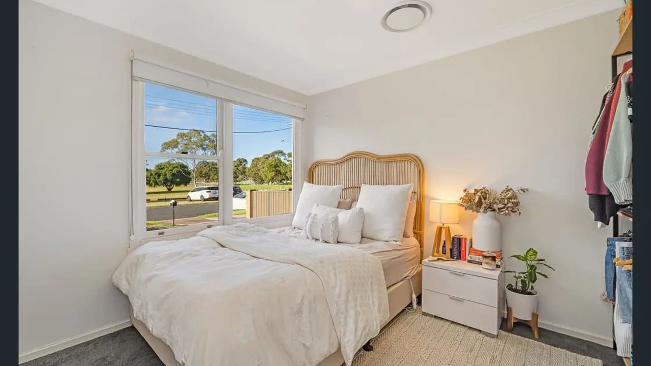 Unfurnished room in a share house