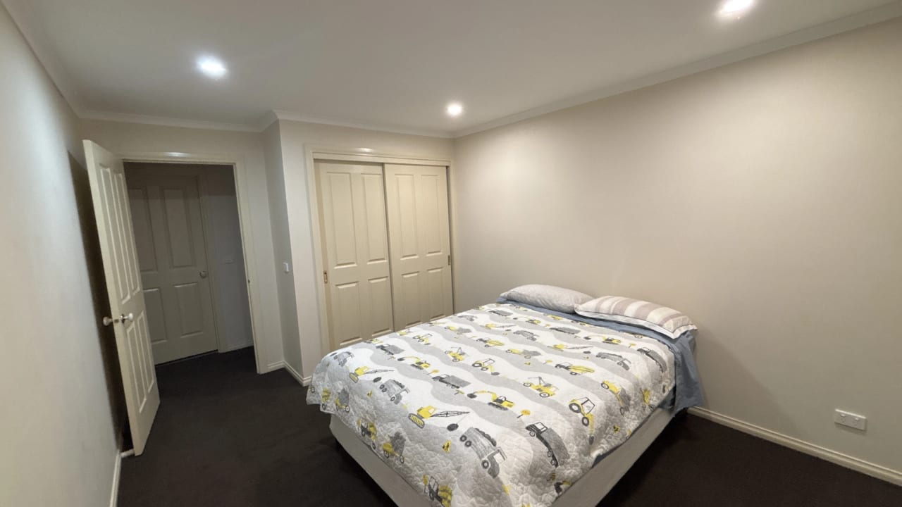 Room in a share house