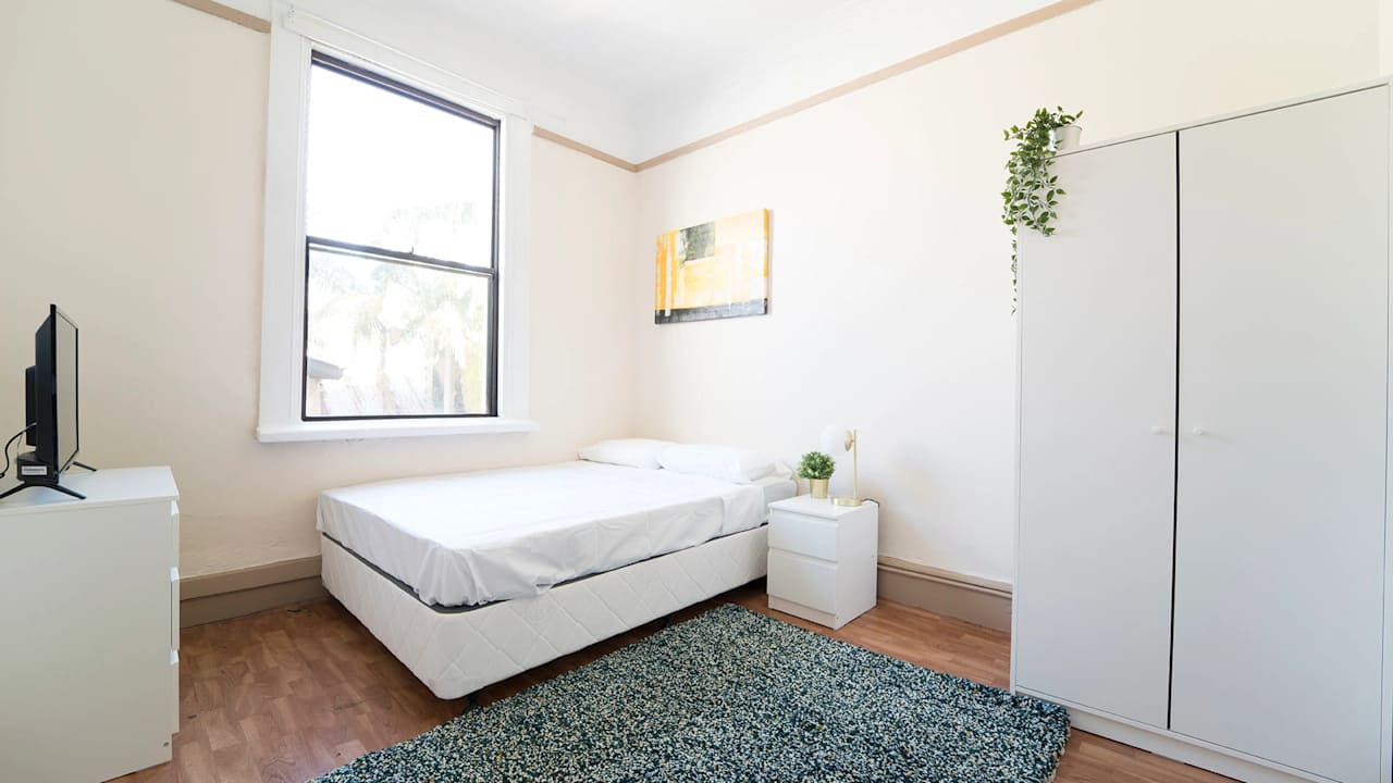 Furnished room in a share house