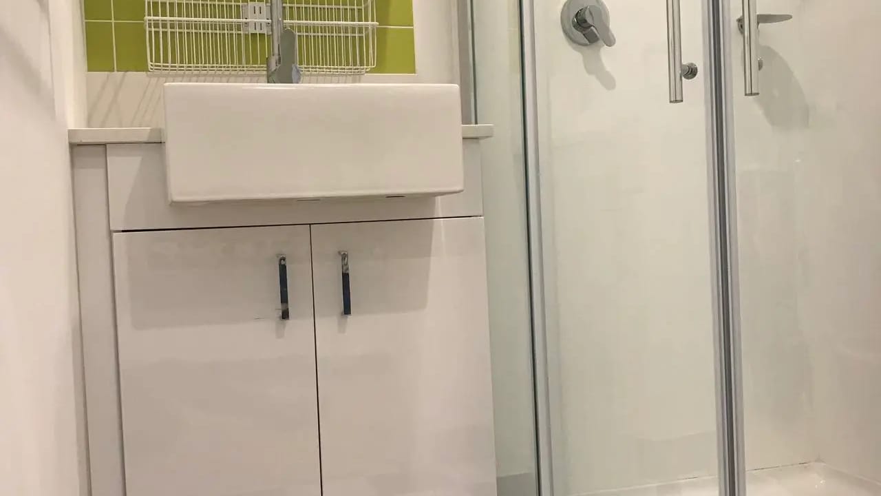 Furnished room studio flat for rent