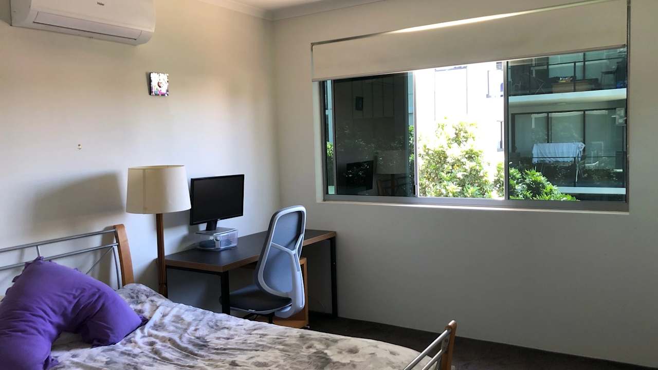 Unfurnished room with ensuite in a flatshare