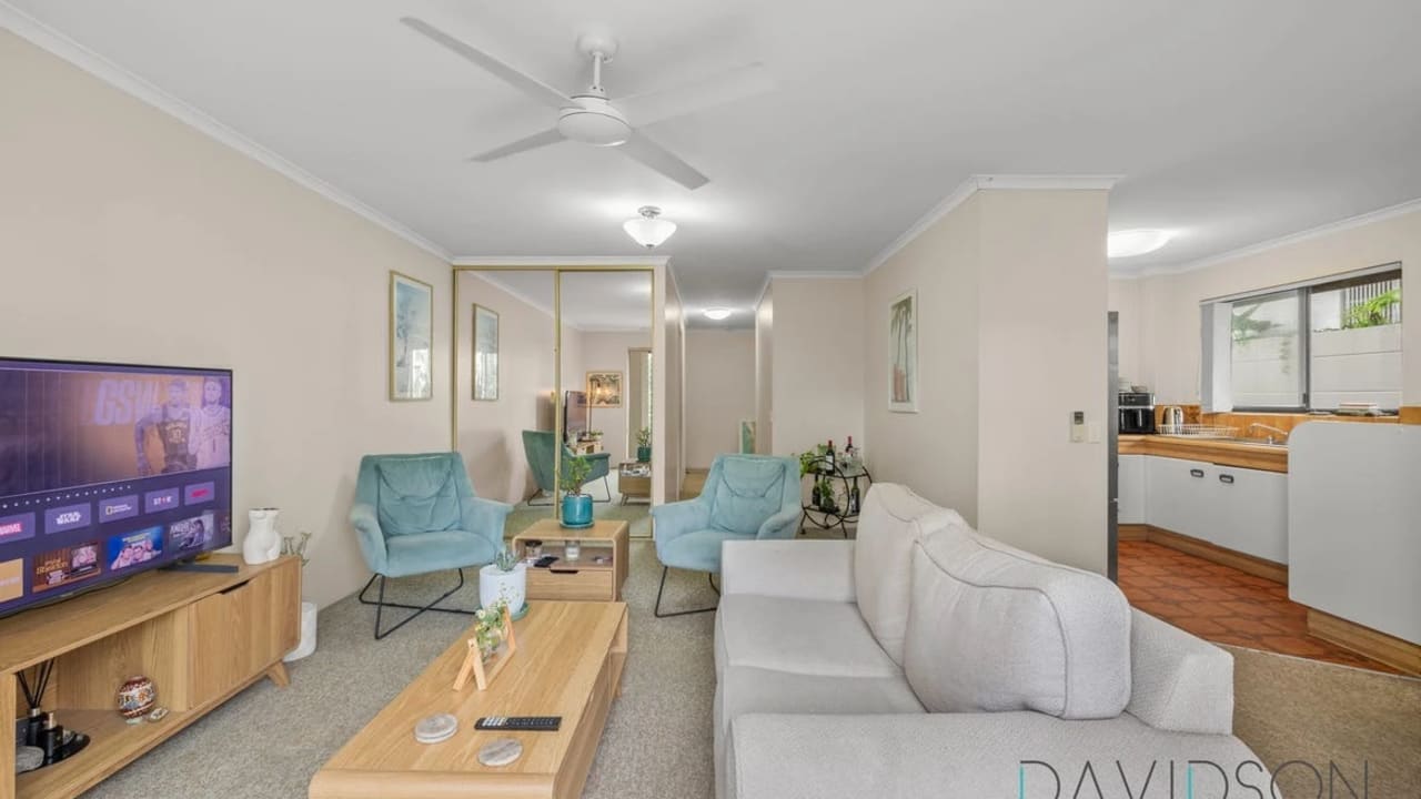 Whole property with 2 rooms for rent