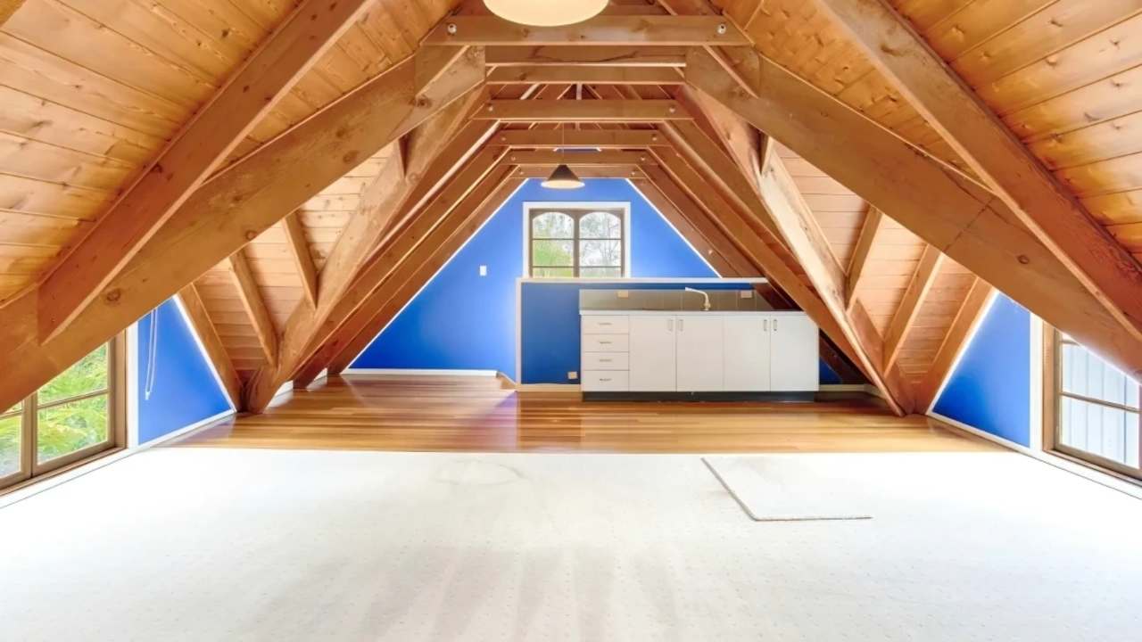 Unfurnished room with own bathroom